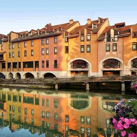 Reve De Jade Devant Le Canal Annecy Extérieur photo
